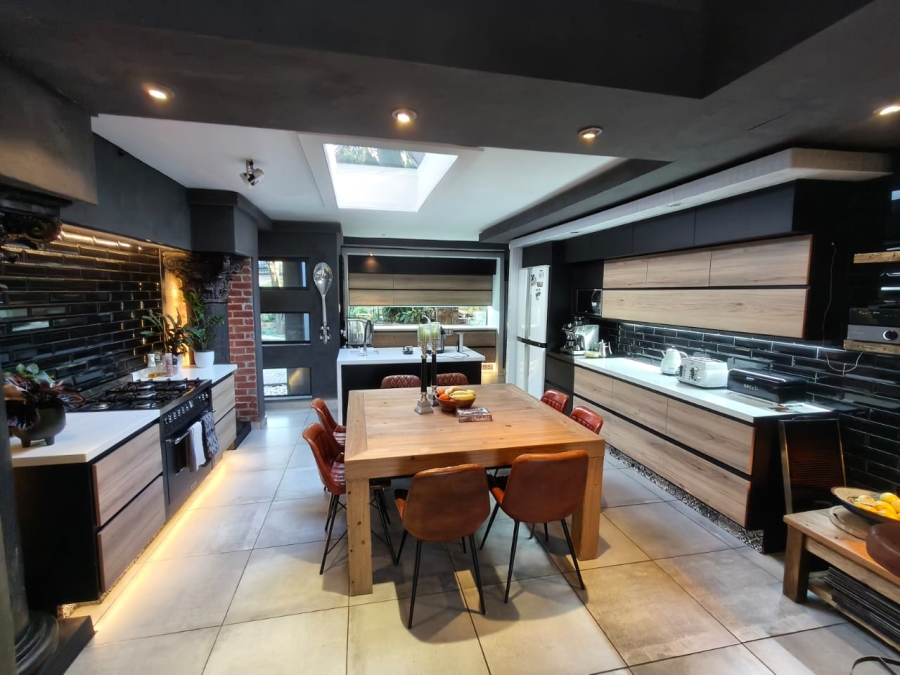 5 Bedroom Property for Sale in Protea Park North West